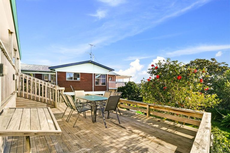 Photo of property in 131 Waimumu Road, Massey, Auckland, 0614