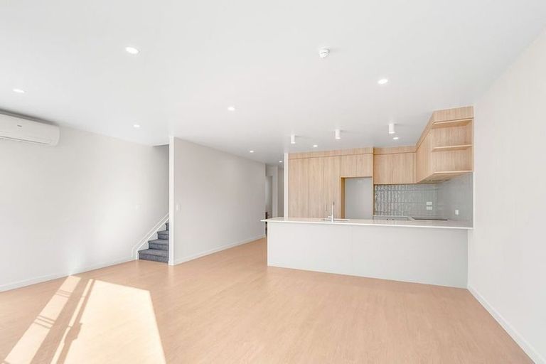 Photo of property in 91 Shakespeare Street, Leamington, Cambridge, 3432