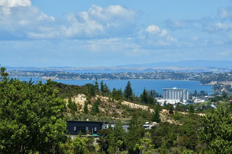 Photo of property in 240 Hillcrest Road, Wainui, 0931