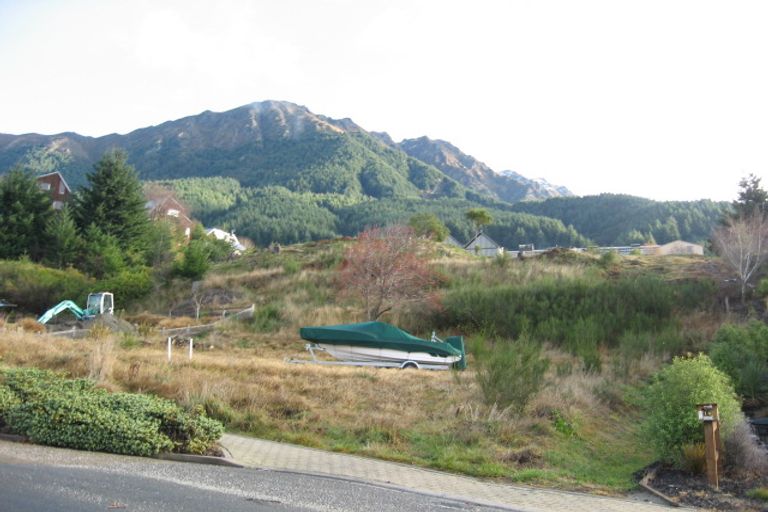 Photo of property in 16 Aspen Grove, Fernhill, Queenstown, 9300
