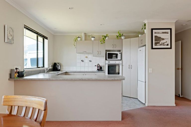 Photo of property in 15 Kendall View, Stoke, Nelson, 7011