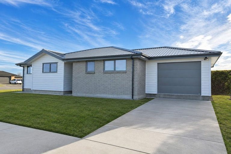 Photo of property in 3 Kamahi Place, Tisbury, 9812