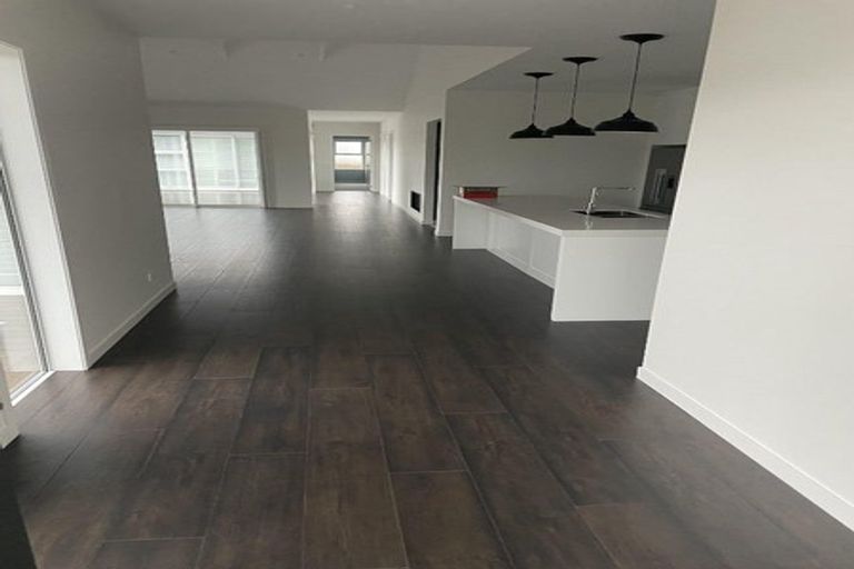 Photo of property in 9 Moya Drive, Matakana, 0985