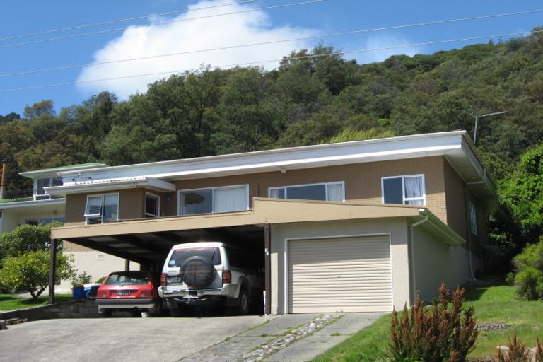 Photo of property in 41 Milton Terrace, Picton, 7220