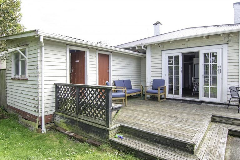Photo of property in 36 Shamrock Street, Takaro, Palmerston North, 4412