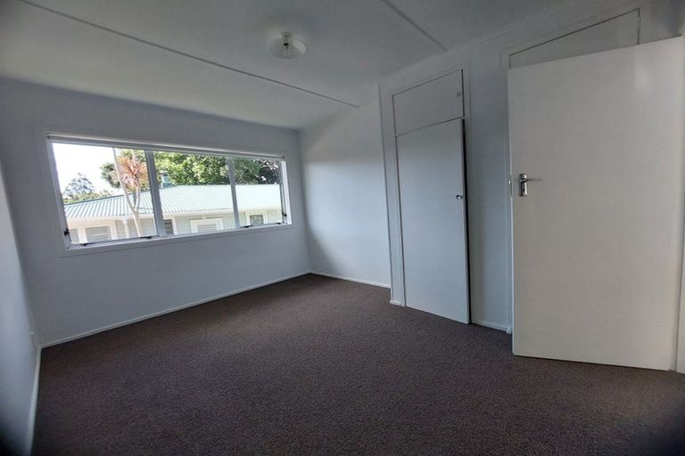 Photo of property in 9 Maybelle Place, Kelston, Auckland, 0602