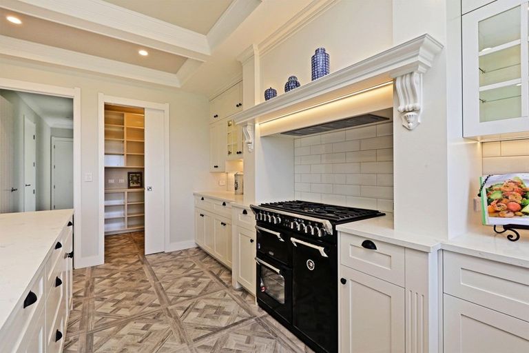 Photo of property in 4 Ridgeway Terrace, Taradale, Napier, 4112