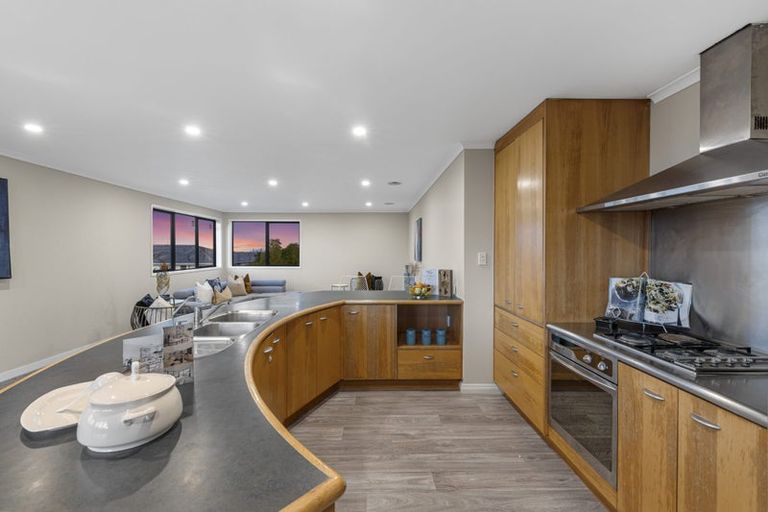 Photo of property in 4190a Great North Road, Glendene, Auckland, 0602