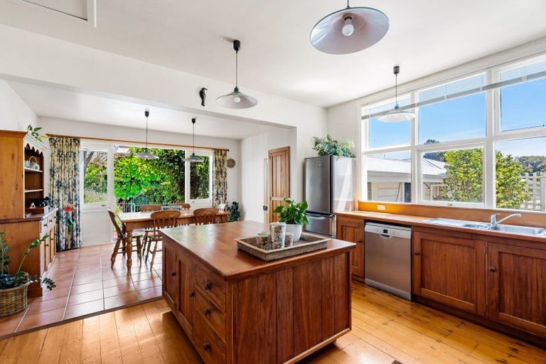 Photo of property in 14 Elizabeth Road, Bluff Hill, Napier, 4110