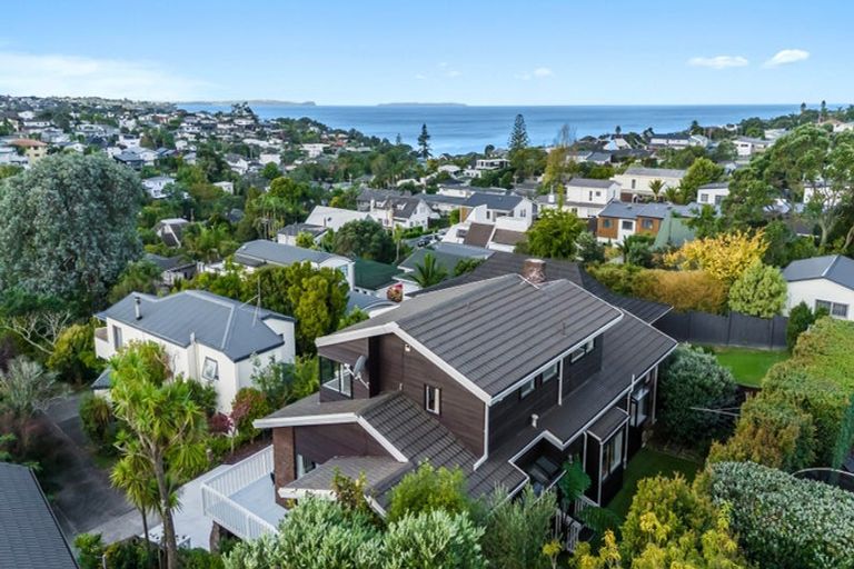 Photo of property in 2/42 Beulah Avenue, Rothesay Bay, Auckland, 0630