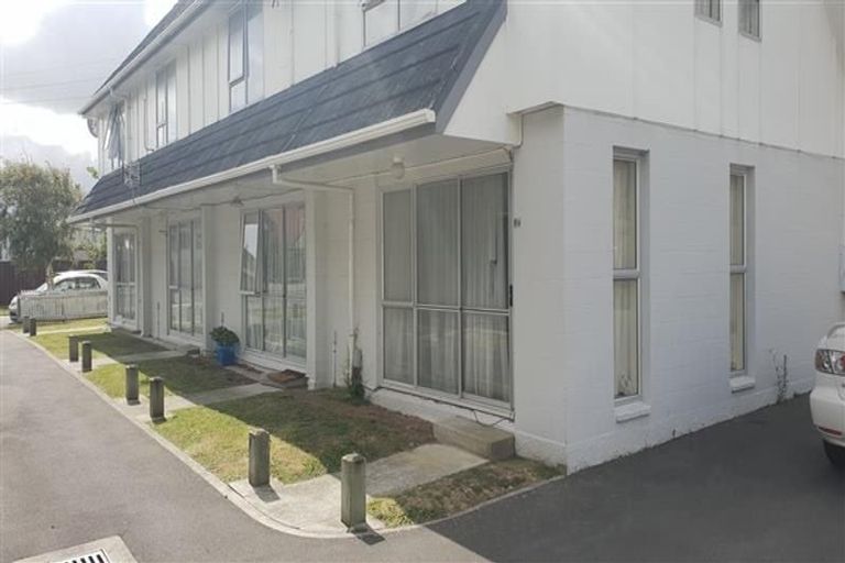 Photo of property in 6d Flock Grove, Fairfield, Lower Hutt, 5011