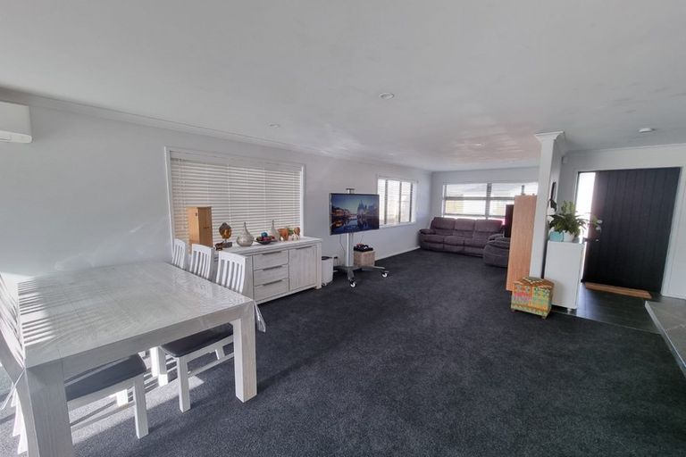 Photo of property in 18 Tawhiti Road, Pukekohe, 2120