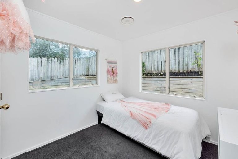 Photo of property in 35 Caversham Drive, Torbay, Auckland, 0630