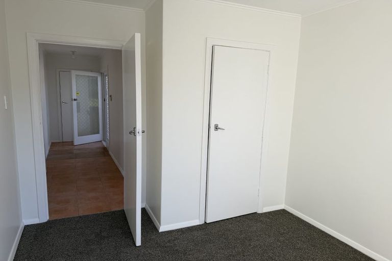 Photo of property in 10 Aotea Road, Glen Eden, Auckland, 0602