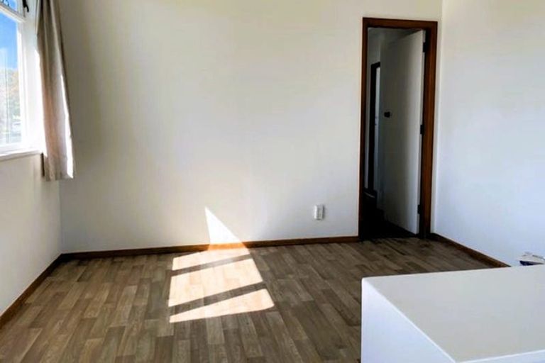 Photo of property in 400 Kiwi Place, Camberley, Hastings, 4120