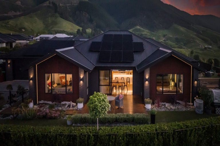 Photo of property in 17 Huntaway Close, Stoke, Nelson, 7011