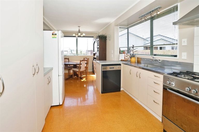 Photo of property in 43 Baverstock Road, Nawton, Hamilton, 3200