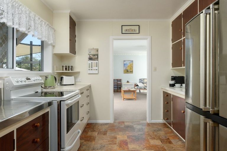 Photo of property in 3 Seddon Crescent, Whataupoko, Gisborne, 4010