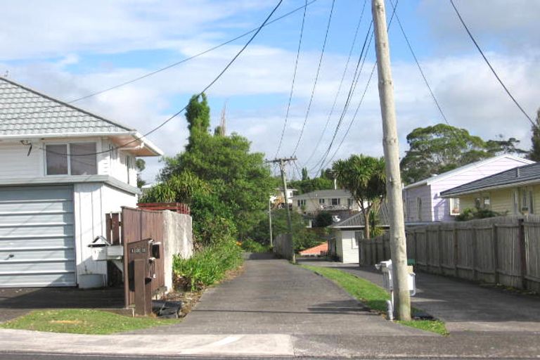 Photo of property in 1/133 View Road, Sunnyvale, Auckland, 0612