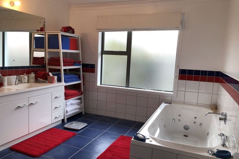 Photo of property in 68 Wilson Road, Balclutha, 9230