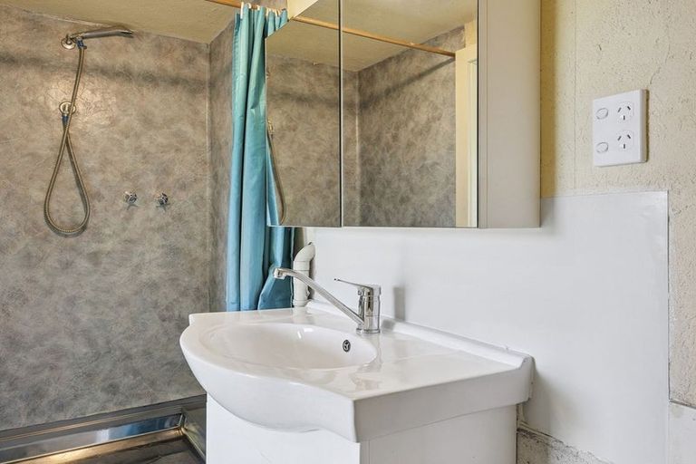 Photo of property in 151 Ravensbourne Road, Ravensbourne, Dunedin, 9022