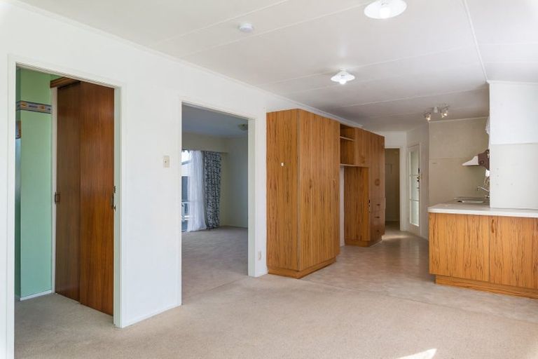 Photo of property in 72 Strathmore Avenue, Levin, 5510