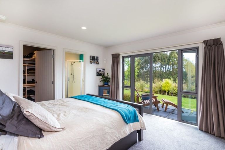 Photo of property in 21 Katelyn Place, Kinloch, Taupo, 3385