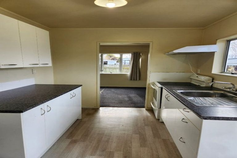 Photo of property in 32 Heathdale Crescent, Papakura, 2110