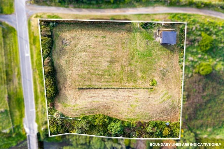 Photo of property in 2 Sims Road, Te Horo Beach, Otaki, 5581