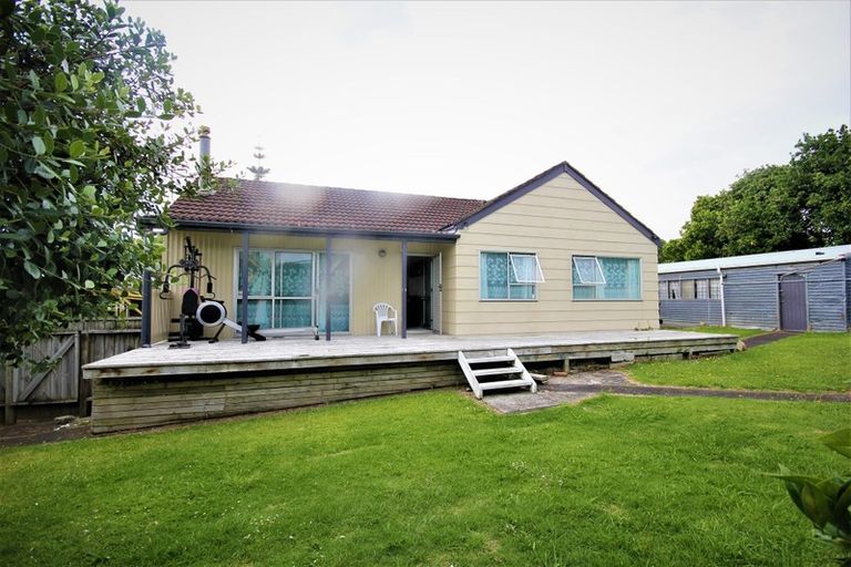Photo of property in 17 Trounson Avenue, Clendon Park, Auckland, 2103