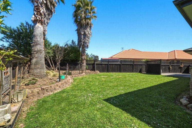 Photo of property in 11 Alpine Grove, Kelvin Grove, Palmerston North, 4414