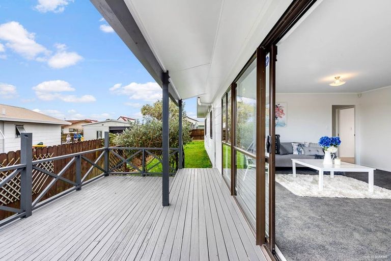 Photo of property in 24 Greenstone Place, Clover Park, Auckland, 2019