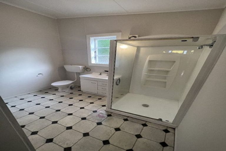 Photo of property in 92 Rolleston Street, Mount Cook, Wellington, 6021