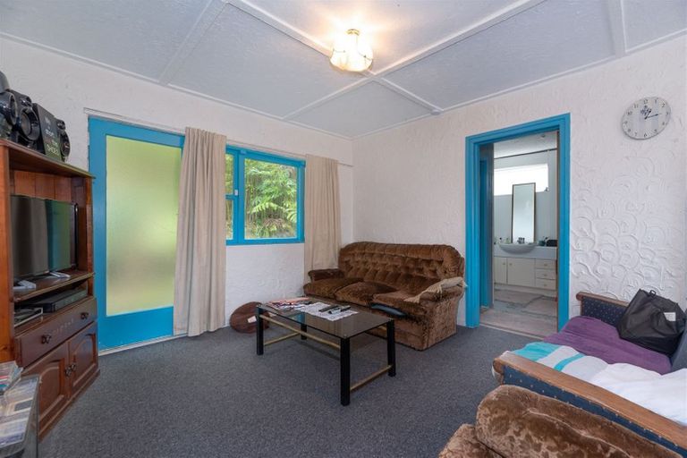 Photo of property in 1/44 Sunnyside Road, Sunnyvale, Auckland, 0612