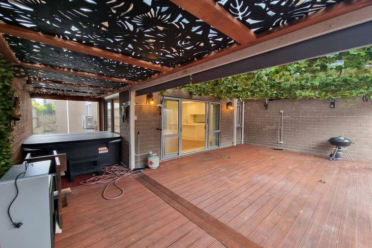 Photo of property in 4 Bruckless Drive, Flat Bush, Auckland, 2019