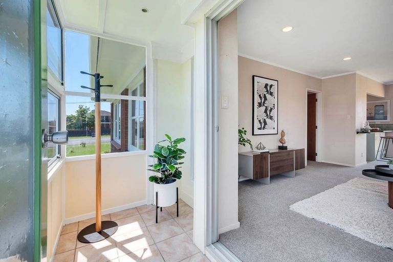 Photo of property in 2/6 Waterloo Road, Milford, Auckland, 0620