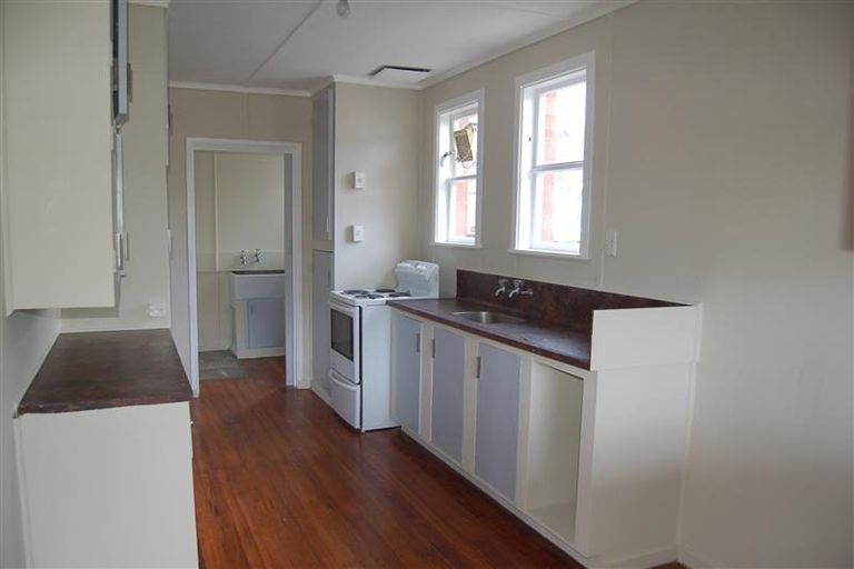 Photo of property in 3 Shearer Crescent, Naenae, Lower Hutt, 5011