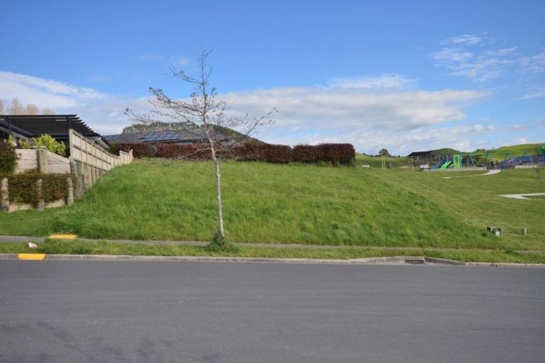 Photo of property in 21 Ballintoy Park Drive, Welcome Bay, Tauranga, 3175