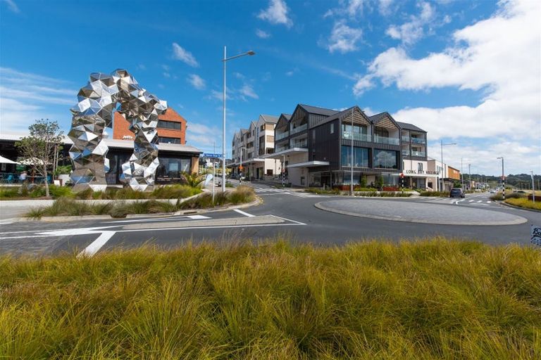 Photo of property in 127 Te Oneroa Way, Long Bay, Auckland, 0630