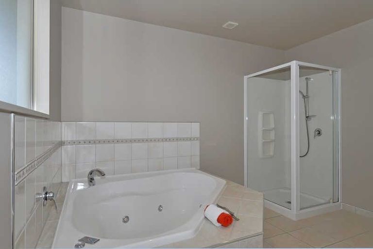 Photo of property in 17 Jasper Place, Northwood, Christchurch, 8051