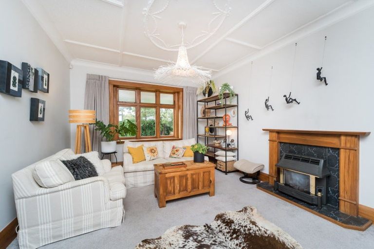 Photo of property in 11 Florence Avenue, Palmerston North, 4414