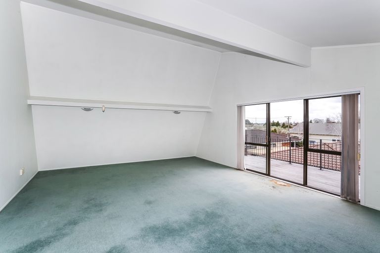 Photo of property in 2/8 Wood Street, Papakura, 2110