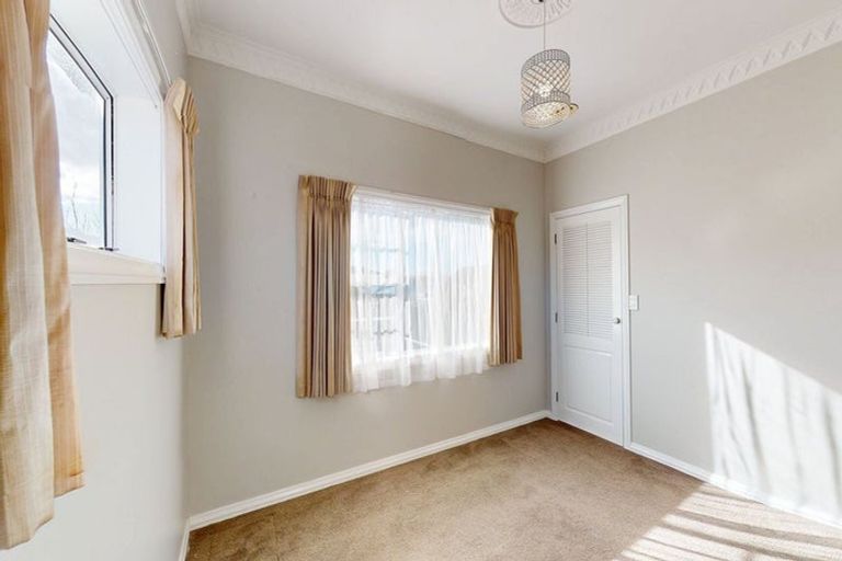 Photo of property in 49 Kings Crescent, Hutt Central, Lower Hutt, 5010