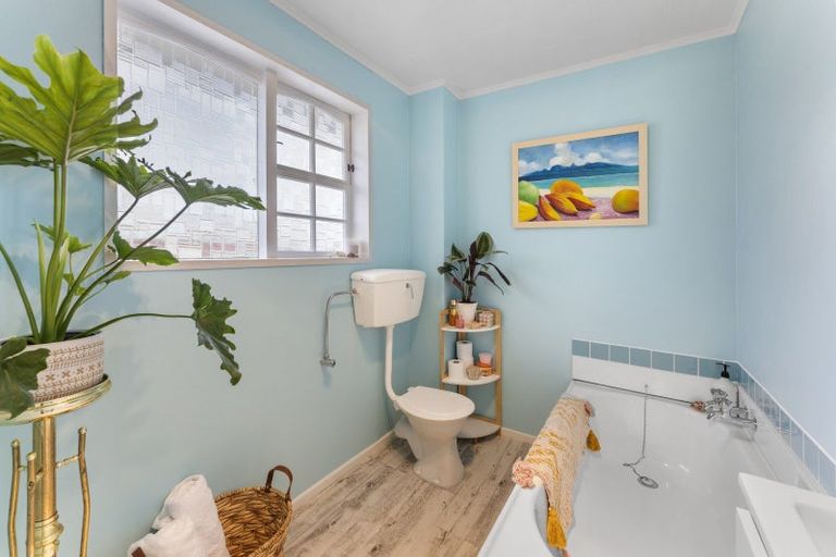 Photo of property in 5/1 Waikare Avenue, Waiwhetu, Lower Hutt, 5010