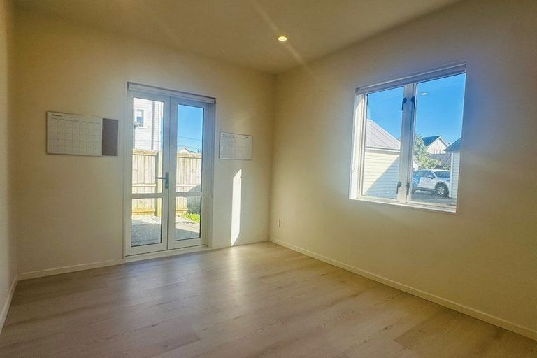 Photo of property in 10 Bellbird Street, Papakura, 2110