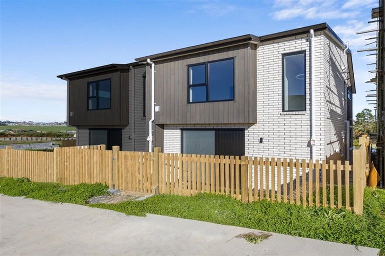 Photo of property in 164 Kerepi Street, Westgate, 0814