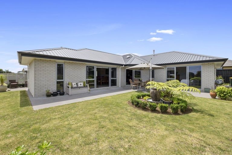 Photo of property in 3 Condor Crescent, Waiwhakaiho, New Plymouth, 4312