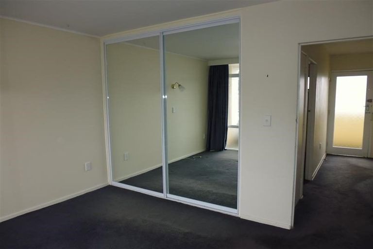 Photo of property in 14/4 Claremont Grove, Mount Victoria, Wellington, 6011