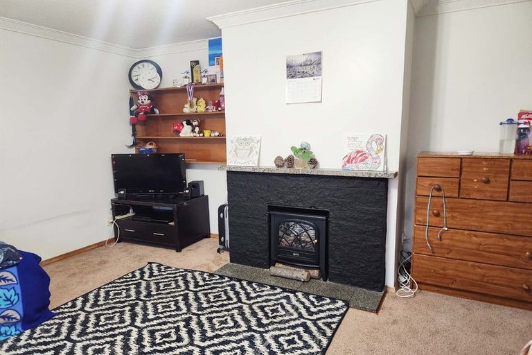 Photo of property in 8 Kiwi Street, Heretaunga, Upper Hutt, 5018