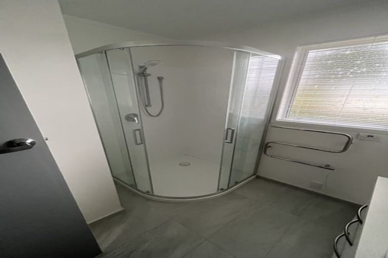 Photo of property in 3 Patterson Grove, Waikanae, 5036